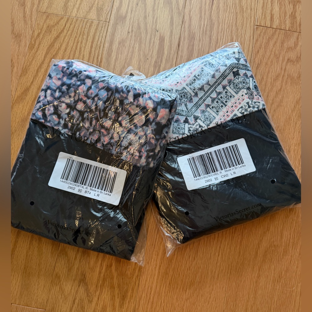 Victoria's Secret Black and Pink Leggings